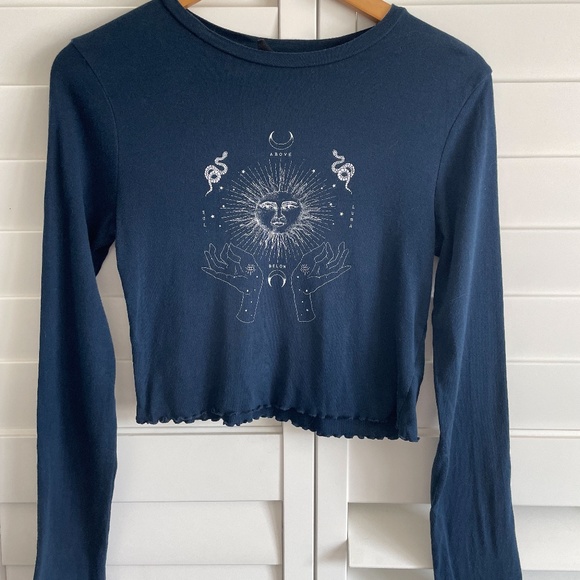 Urban Outfitters Celestial Cropped Graphic Tee – Long Sleeve - Picture 1 of 2